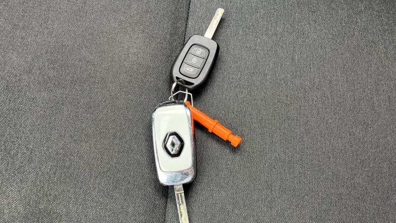 Renault Clio 1.0 TCe 100 Play 5dr Petrol Hatchback